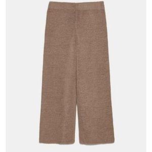 NWOT ZARA crochet knit cropped pants size S